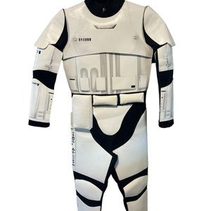 Galaxy’s Edge Storm Trooper Costume  size L w/original tags!